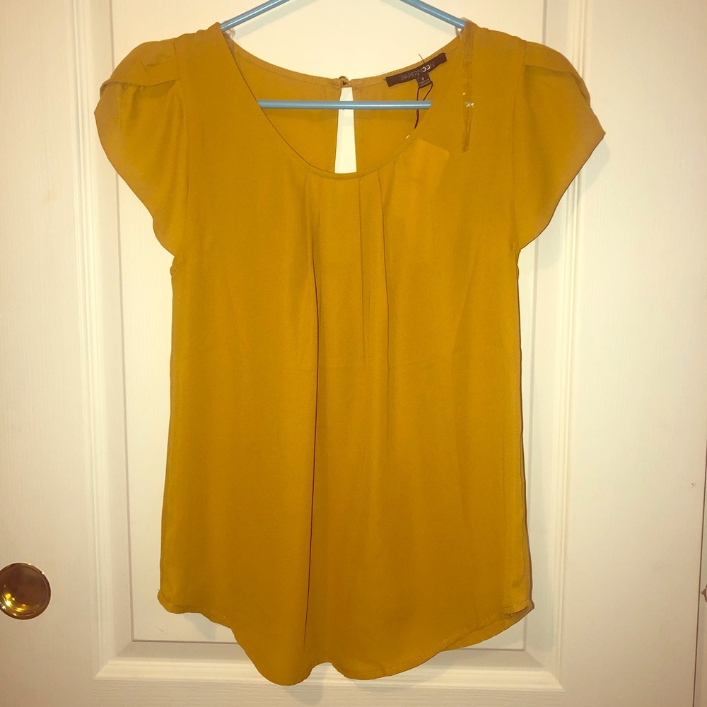 NWT Mustard Yellow Cap Sleeve Blouse